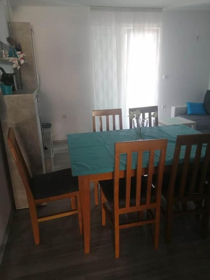 Appartement Apartman Dora à Pag Town Extérieur photo